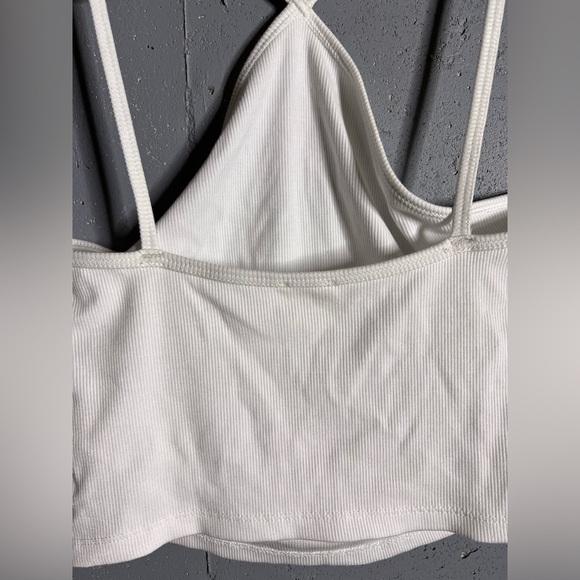 Wilfred Free Aritzia Women's Cropped Tank Top crop top in White Size Medium - Picture 4 of 5
